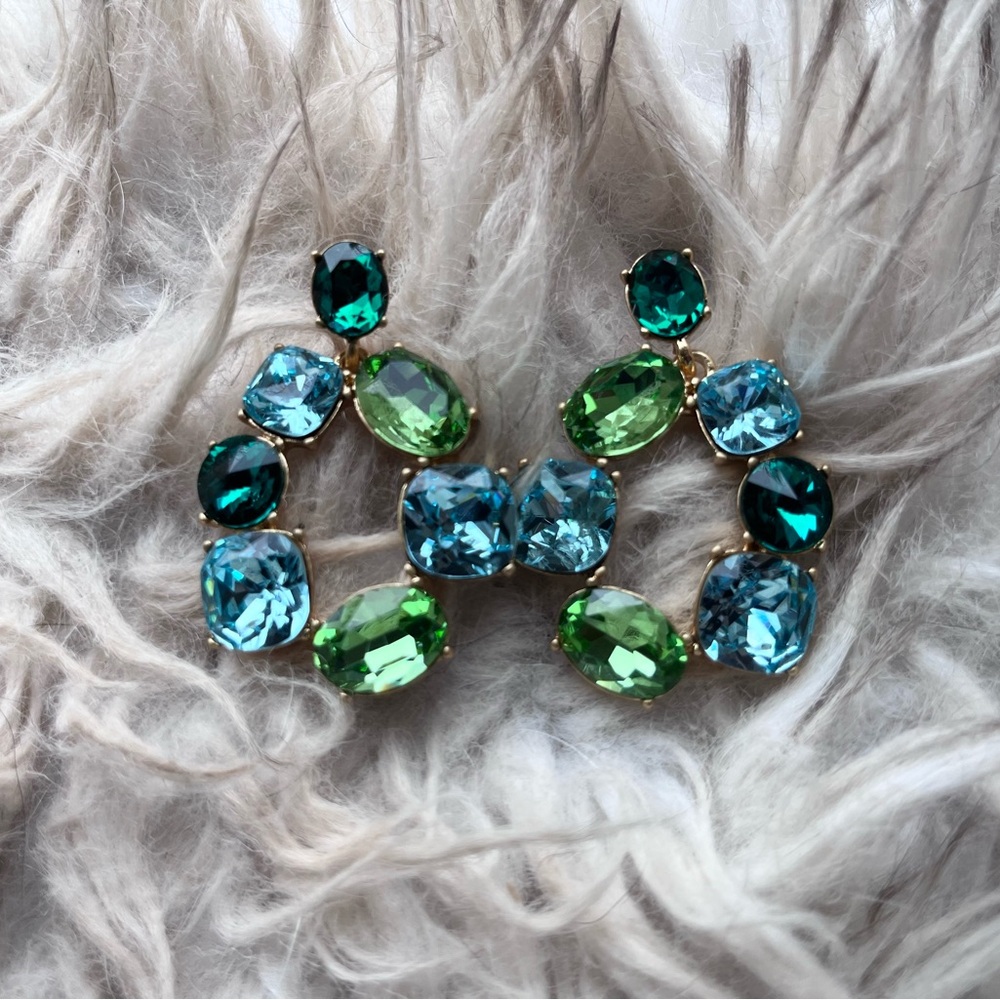 🔥😍HOST PICK😍🔥Oscar de la Renta circle earrings.